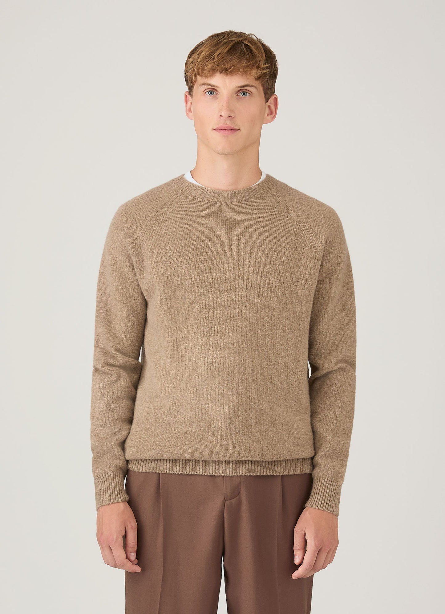 Mens Lambswool Crew Neck Jumper In Sandstone Mjum8066 Brfc