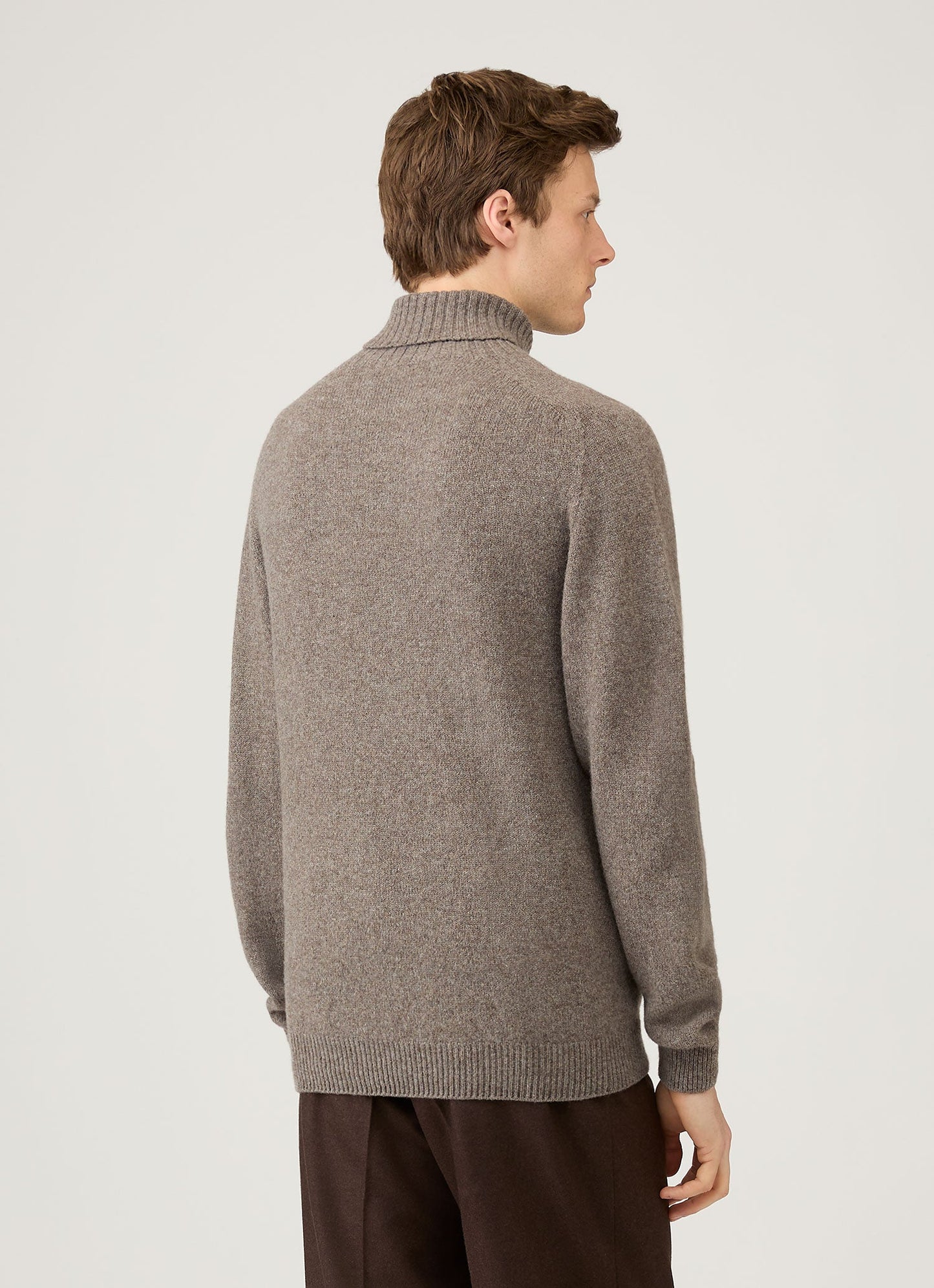 Mens Lambswool Roll Neck In Bark Mjum8129 Brgc