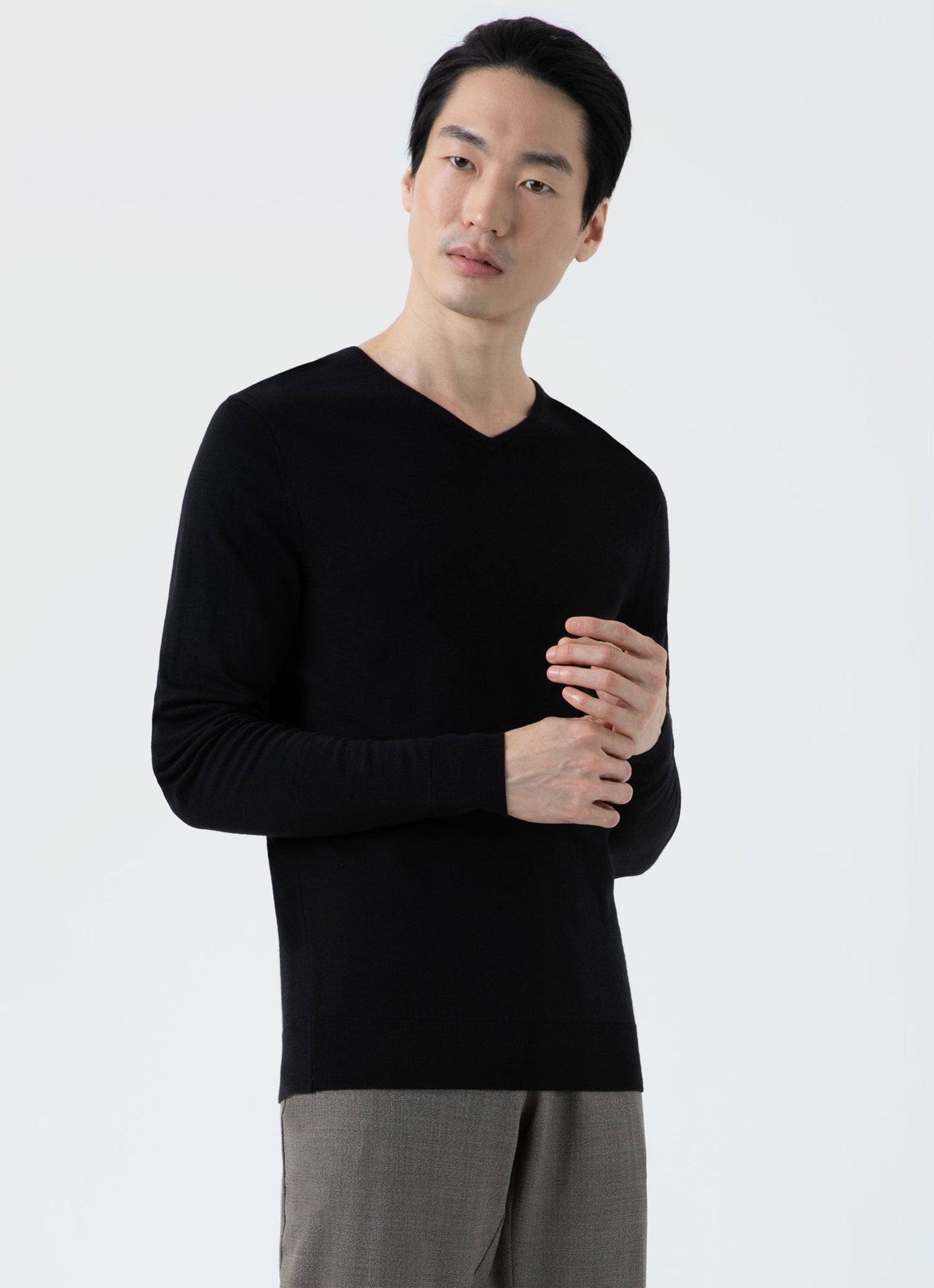 Merino V Neck Jumper Black