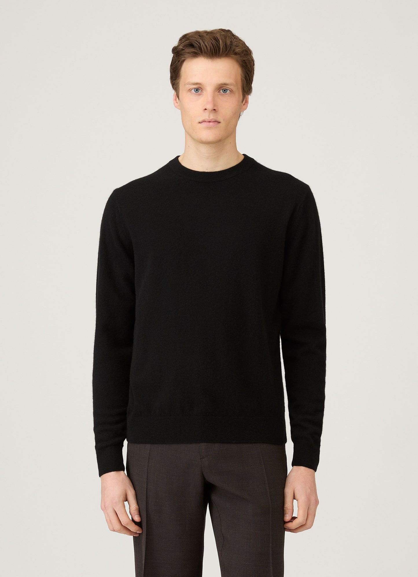 Mens Cashmere Crew Neck Jumper In Black Mjum8291 Bkaa