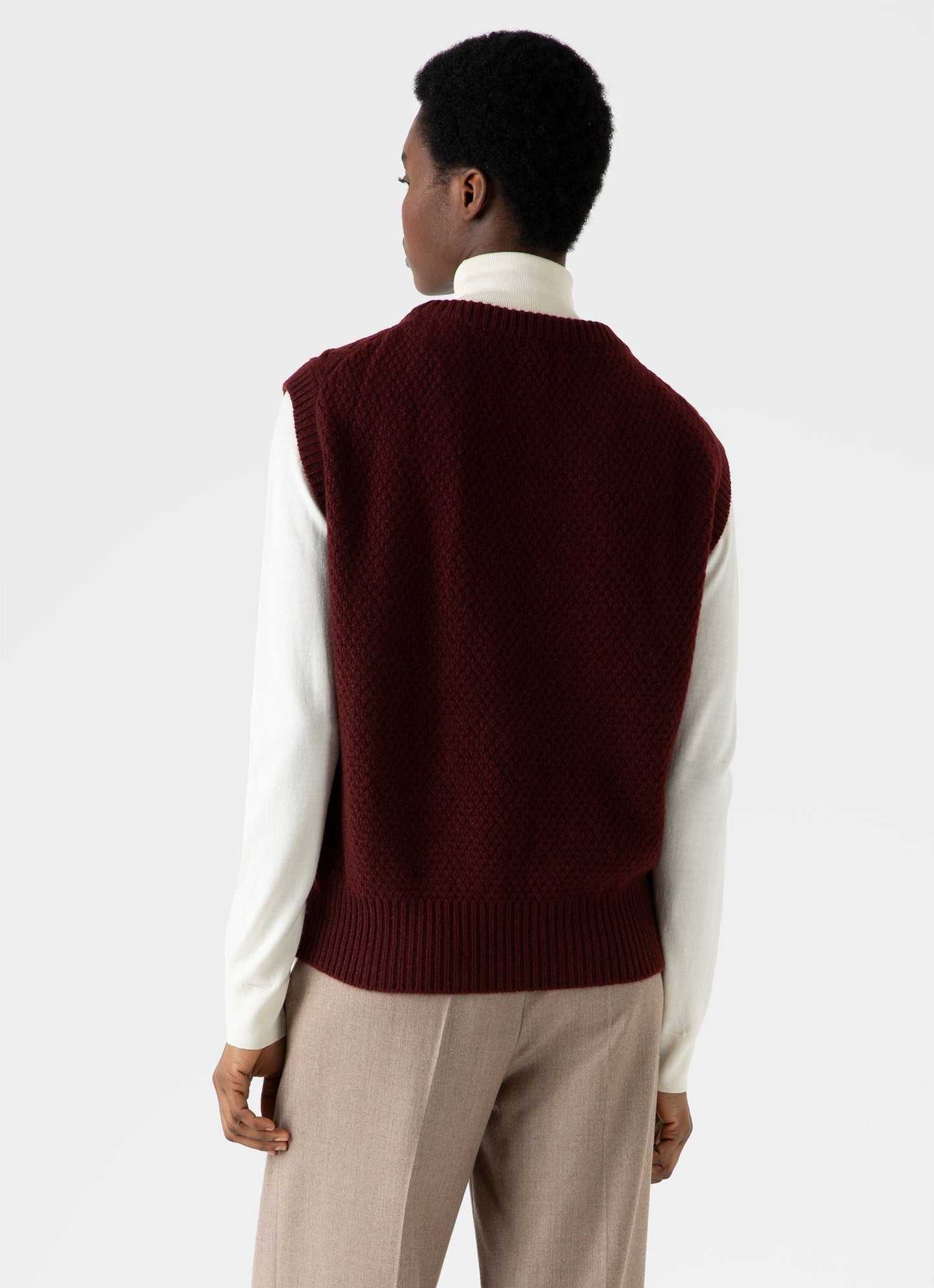 Womens Lambswool Cable Knit Vest In Maroon Wtop8187 Rdeg